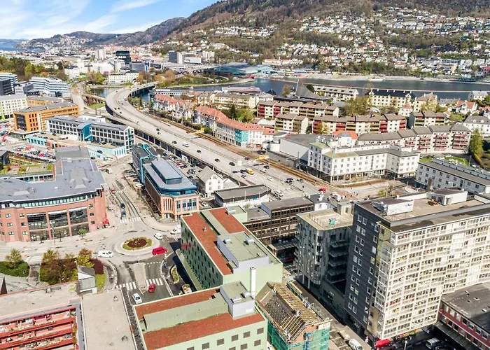 Bjorvika Apartments, Damsgard Area, Center